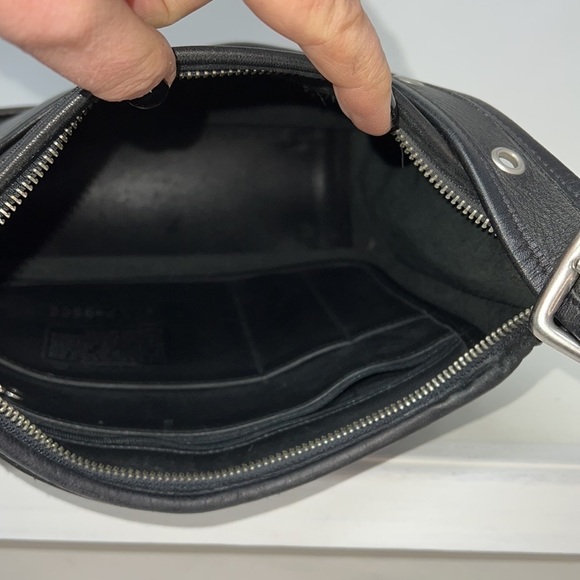 Coach Legacy 9966 Large Black Zip Shoulder Crossbody Bag - Picture 9 of 11